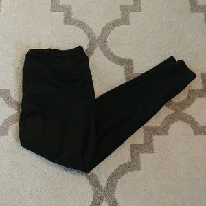 LuLaRoe ***BLACK*** TC Leggings